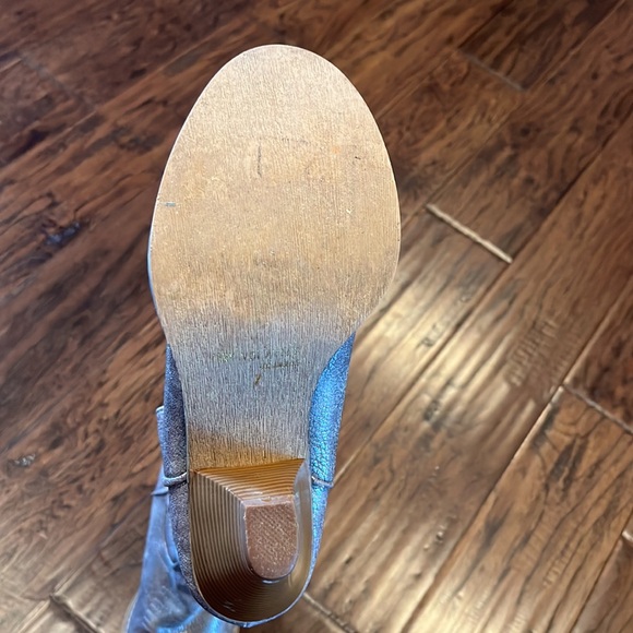 Very Volatile shimmery cowboy boots-7 - Picture 4 of 4